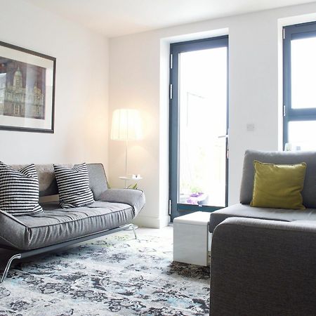 Central 2 Bedroom Apartment With Free Parking Edinburgh Buitenkant foto